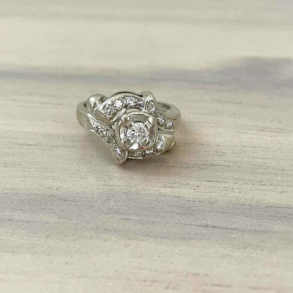 Vintage Antique Diamond Wedding Ring White Gold 14K Curved Band Design
